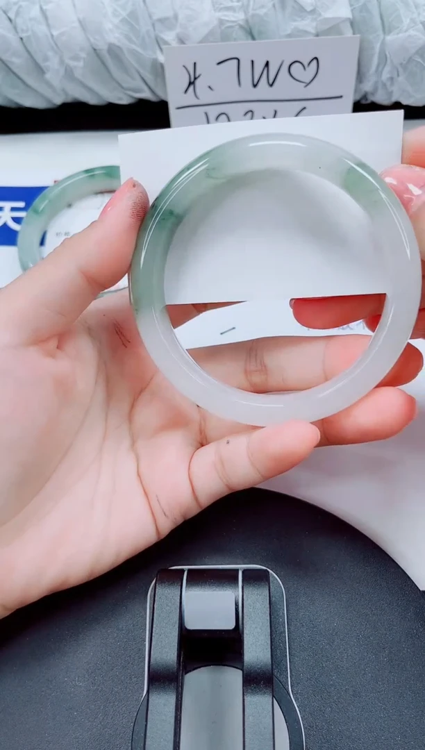 未镶嵌手镯石英质玉261-61/62