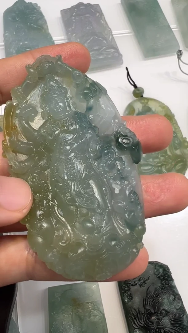 未镶嵌定制翡翠千手