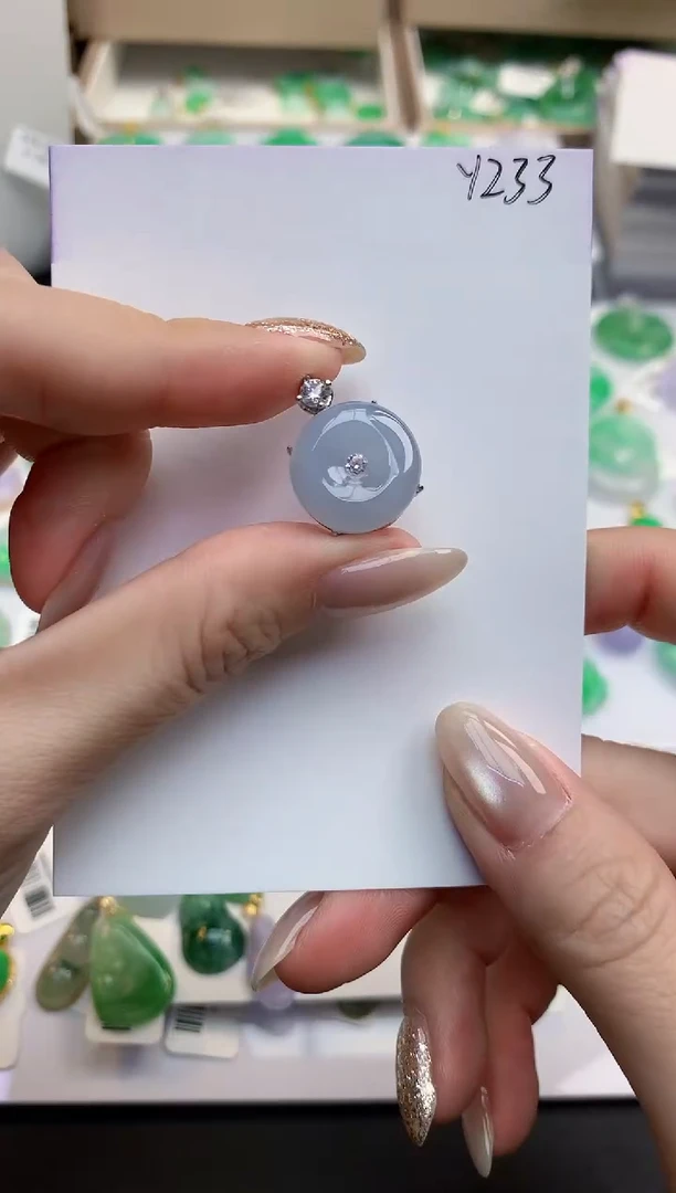 颈饰未镶嵌翡翠天然缅甸A货翡翠