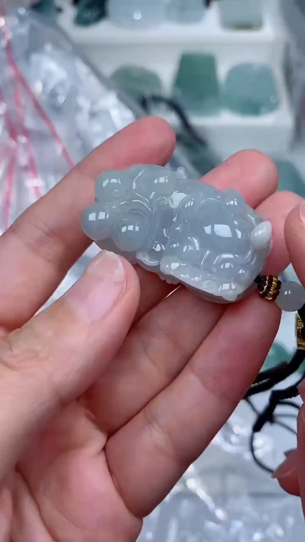 颈饰未镶嵌翡翠吊坠