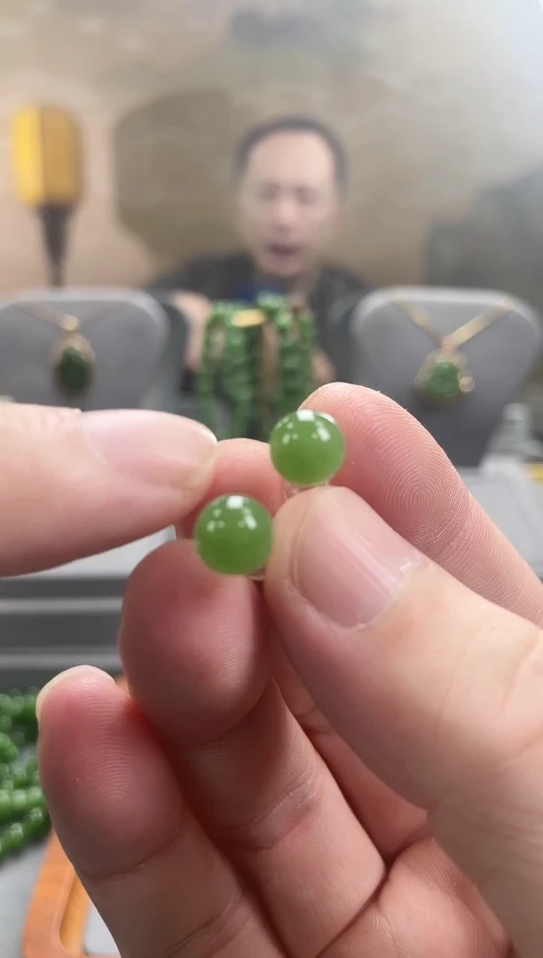 银S925镀金镶嵌和田玉耳饰银S925镀金镶嵌 和田玉 耳饰