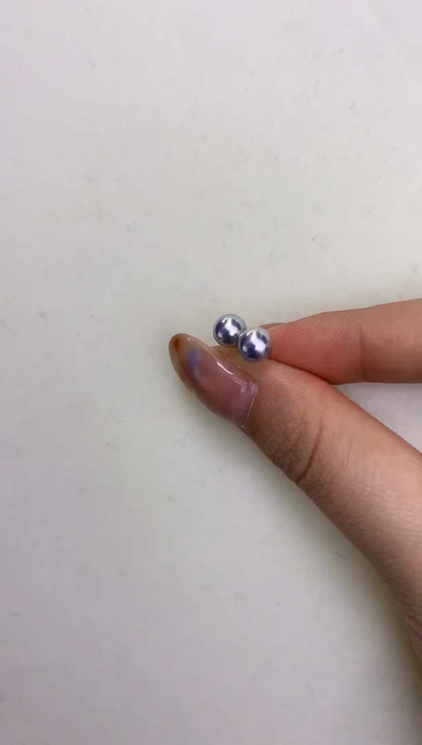 18K金镶嵌DA海水珍珠 灰珠素钉6-6.5MM GD082