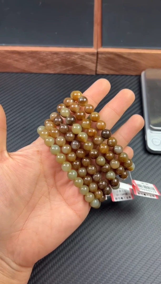 【闪购商品】和田玉手链未镶嵌且末微色差卡8多样性发货拍一发一