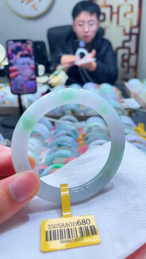 未镶嵌手镯翡翠09-55