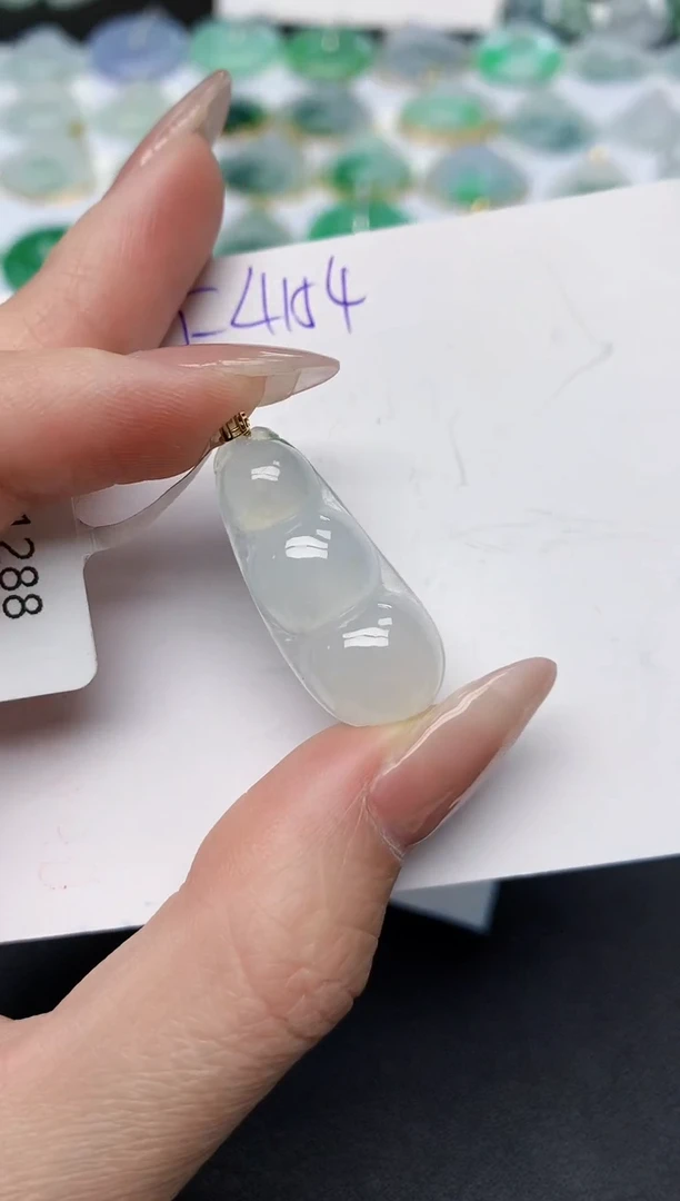 颈饰18K金镶嵌翡翠天然缅甸A货翡翠百元以上9元证书费自理