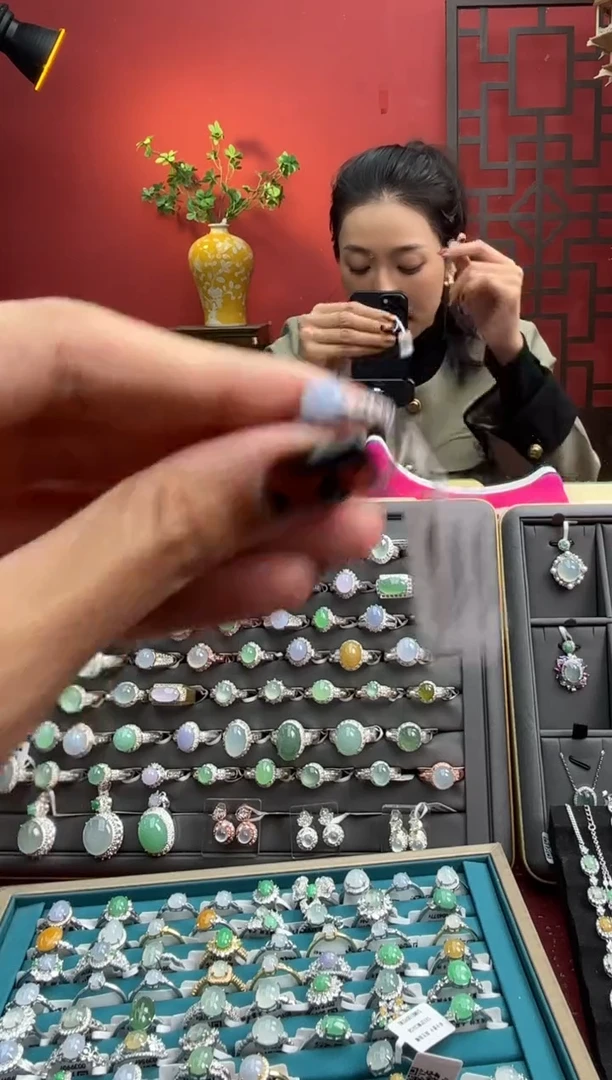 银S925镶嵌戒指翡翠穿****熊001016r