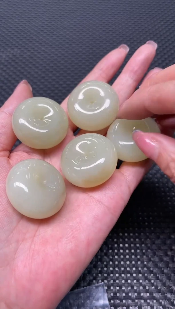 【闪购商品】和田玉未镶嵌挂件多样性发1件