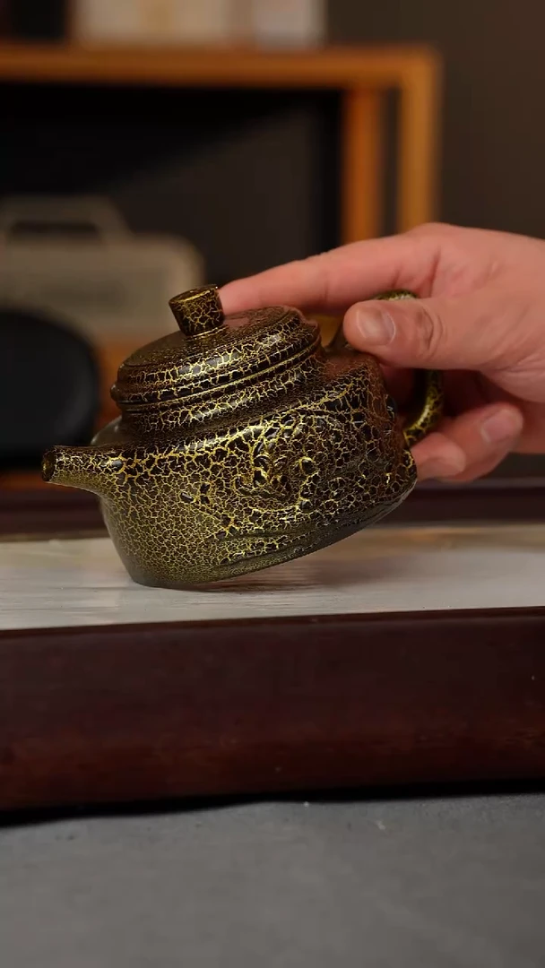 【闪购商品】紫砂茶壶金背烧 斗牛德钟