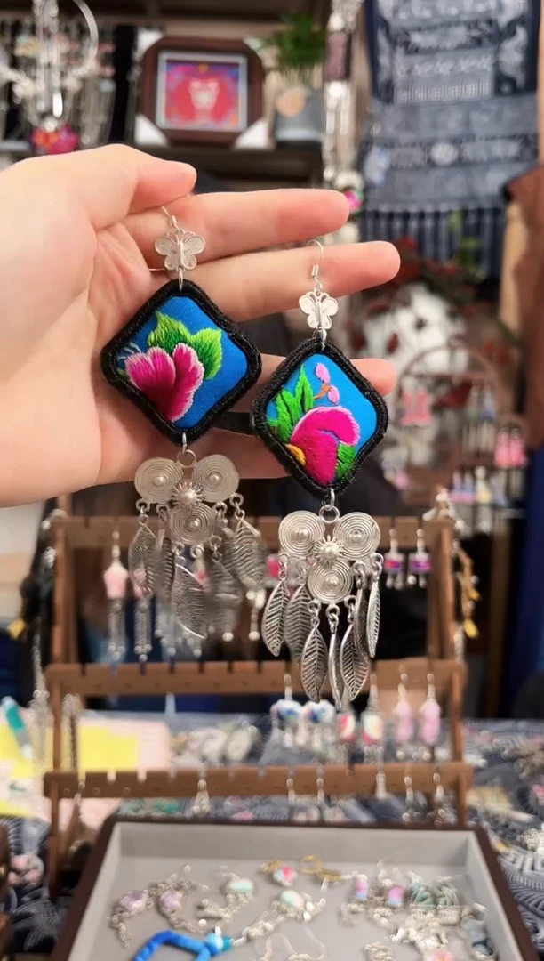 织绣民族风非遗老绣饰品862