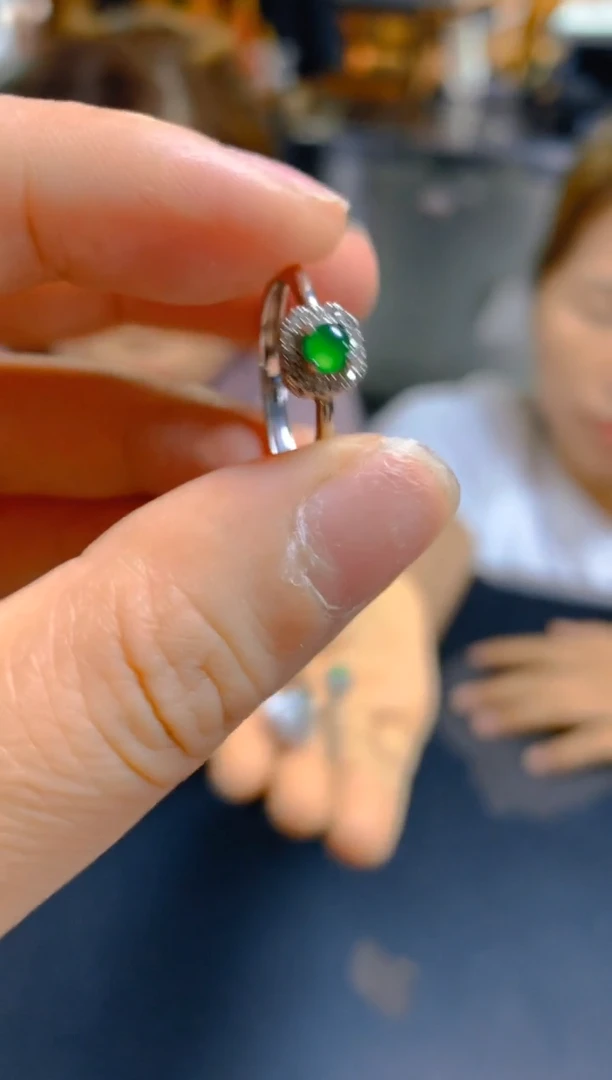 翡翠戒指未镶嵌0868111788多样性发一
