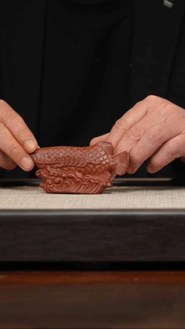 【闪购商品】紫砂茶壶朱泥金龙鱼