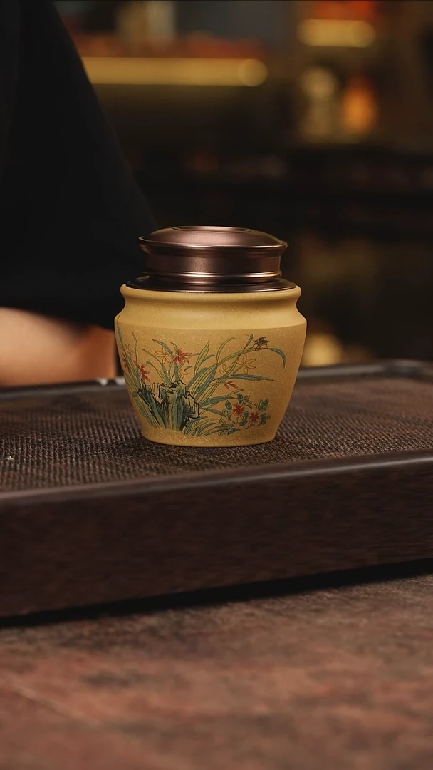 宜兴紫砂泥绘茶叶罐