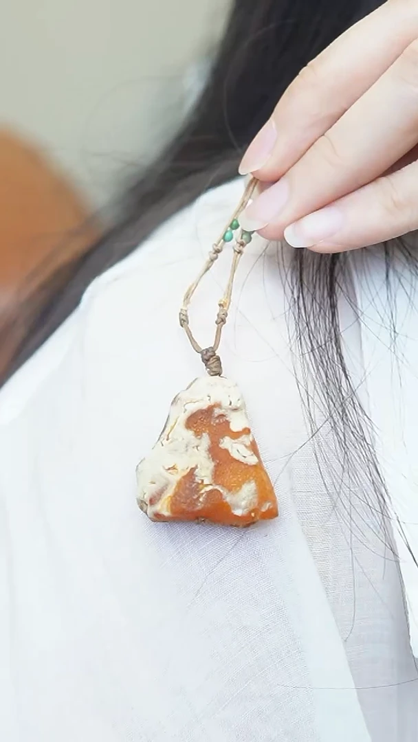 未镶嵌颈饰琥珀蜜蜡吊坠