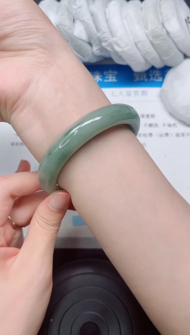 石英质玉手镯未镶嵌205-60