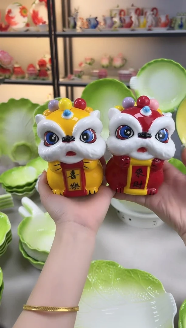 陶瓷醒狮一对......