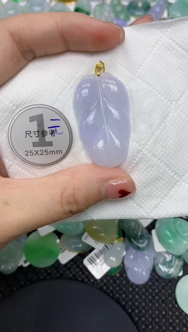翡翠18K金镶嵌颈饰1111111111
