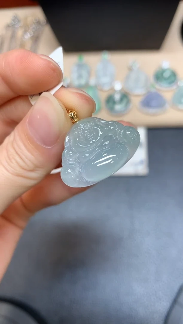 【闪购商品】翡翠颈饰18K金镶嵌佛公【无服务费】多样性发其一