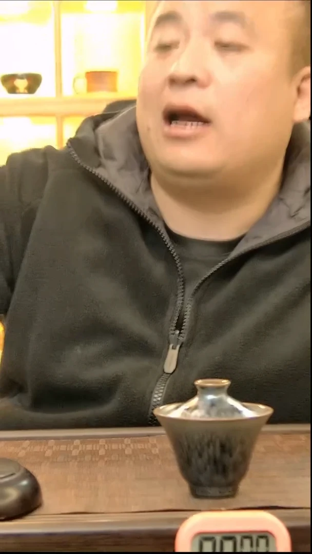 茶盏八***沈722=。。。。。