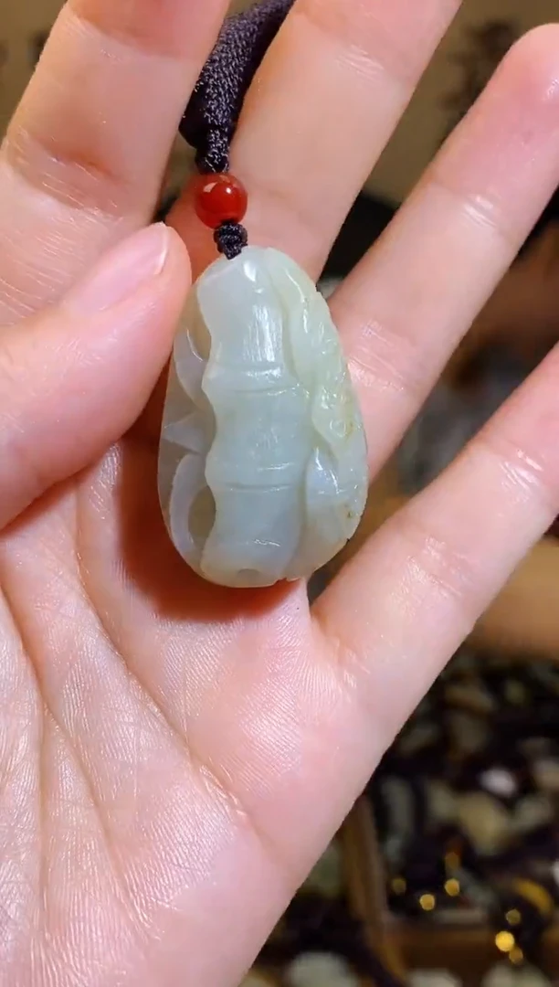 和田玉未镶嵌颈饰1