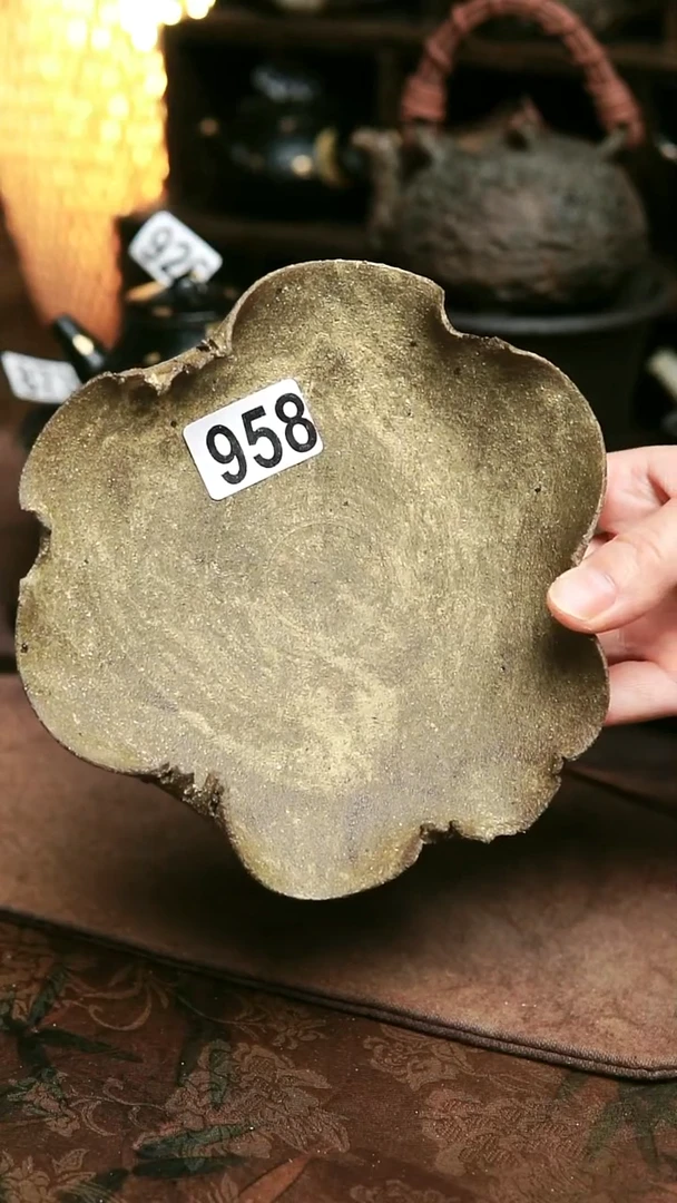 958紫砂全手工黄粉引花边壶承