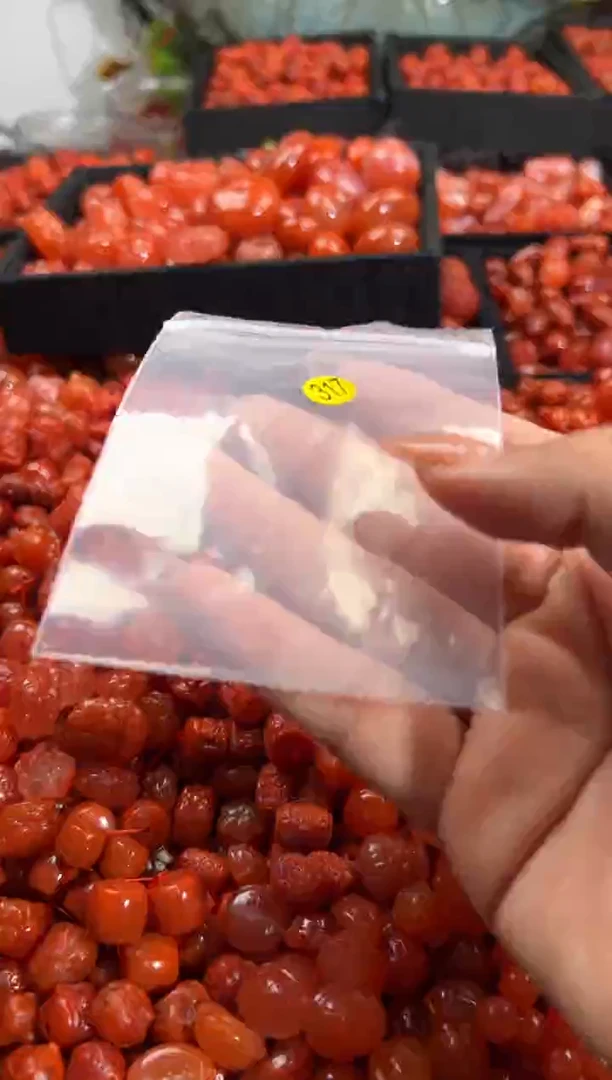 南红玛瑙未镶嵌颈饰1