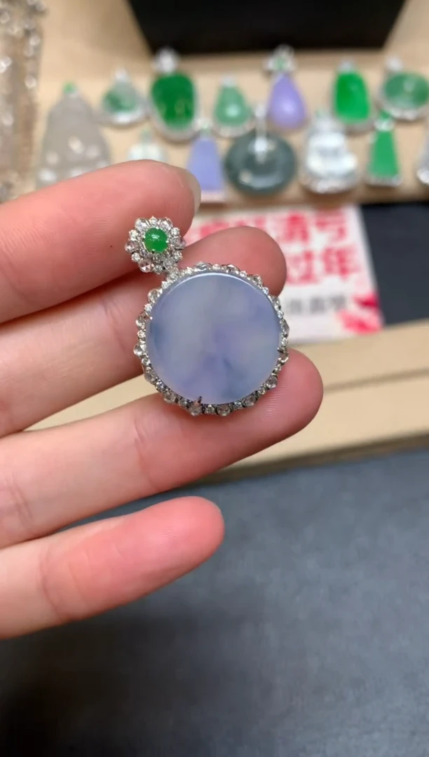 【闪购商品】翡翠颈饰18K金镶嵌无事牌【无服务费】排队