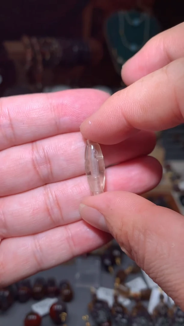 未镶嵌珠宝半成品水晶利比亚桶珠，一颗