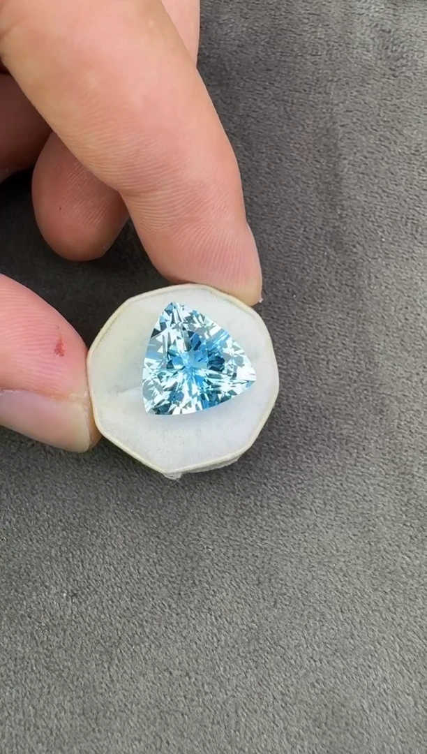 【闪购商品】托帕石珠宝奇石未镶嵌10.57ct