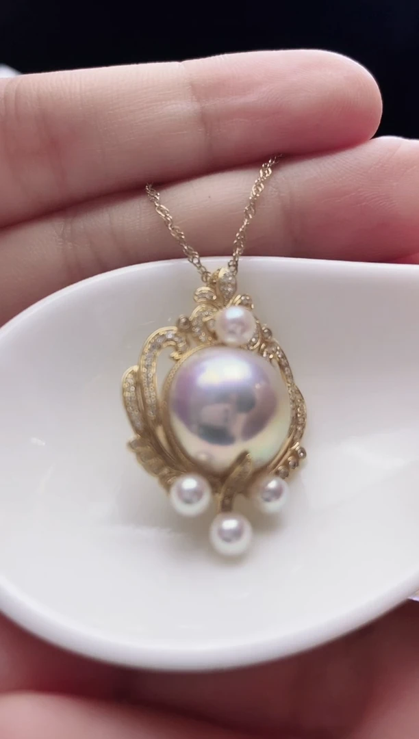 18K金镶嵌颈饰拼合珍珠（马贝珠）海水马贝吊坠