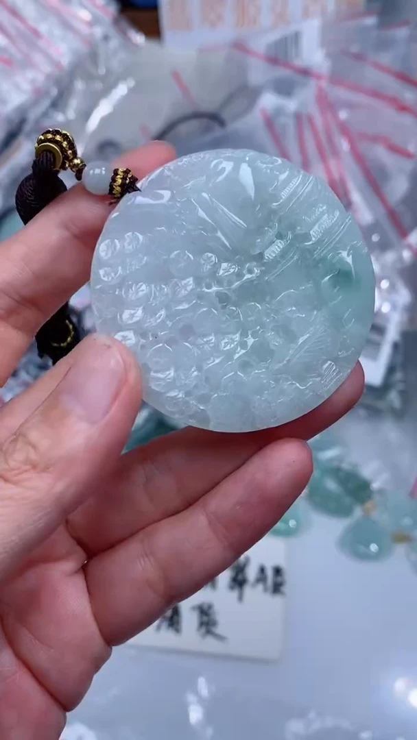 颈饰未镶嵌翡翠吊坠