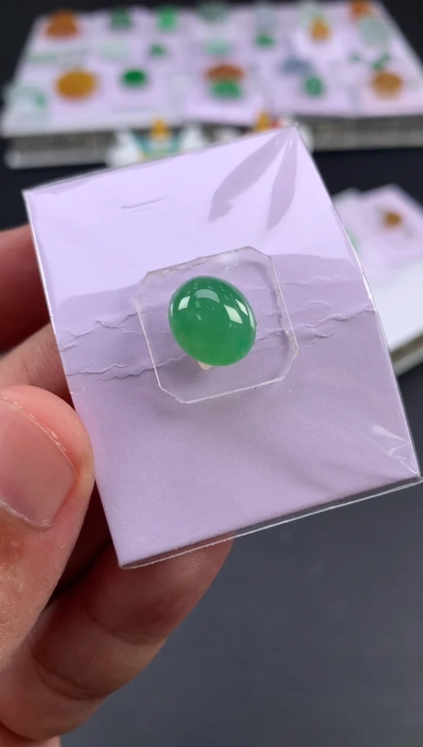 未镶嵌定制翡翠毕*仔翡翠