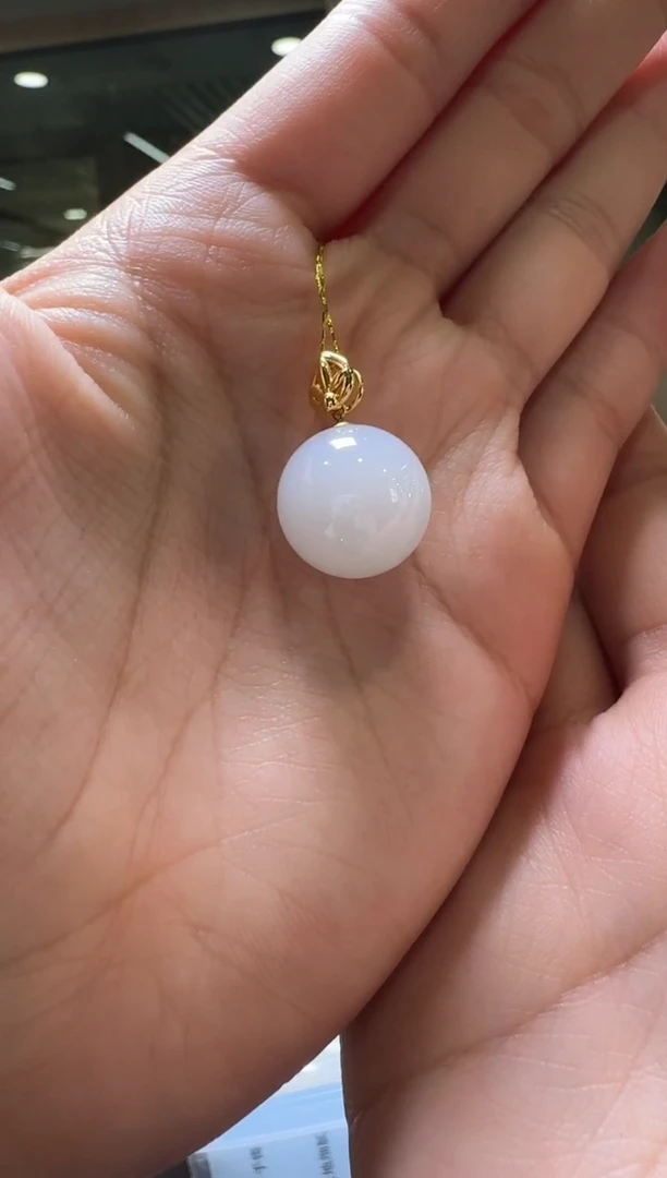 颈饰18K金镶嵌和田玉圆珠吊坠/配银链