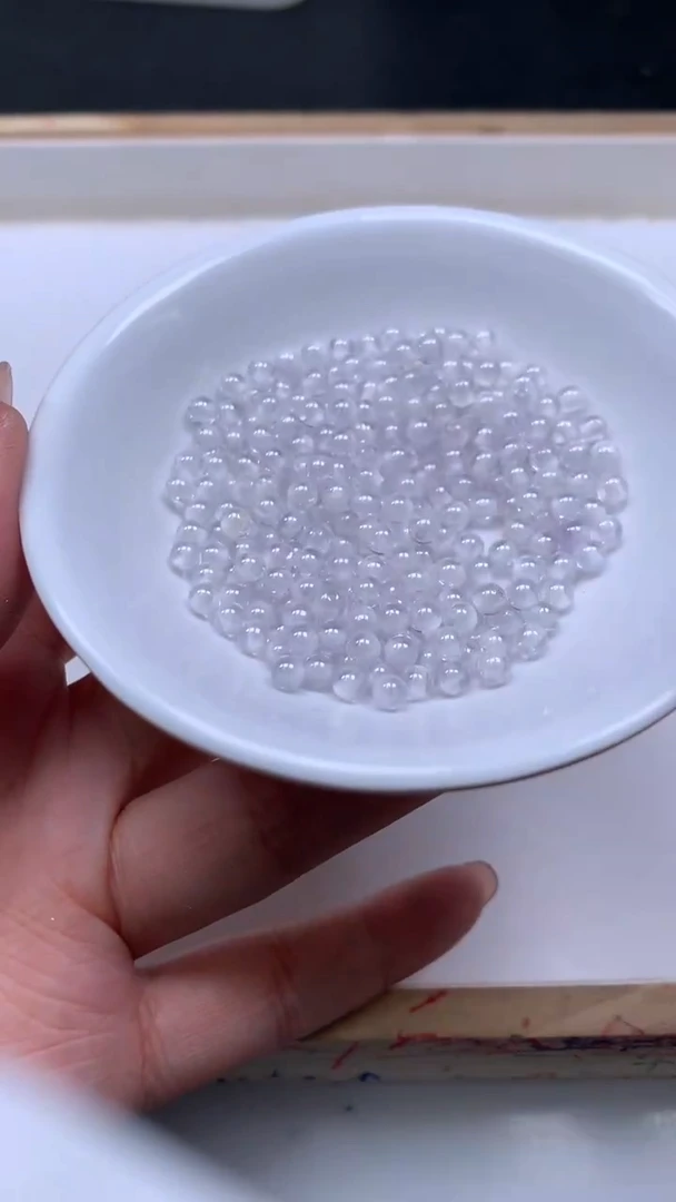 未镶嵌天然锆石散珠E613白锆石4mm 25个8.8元