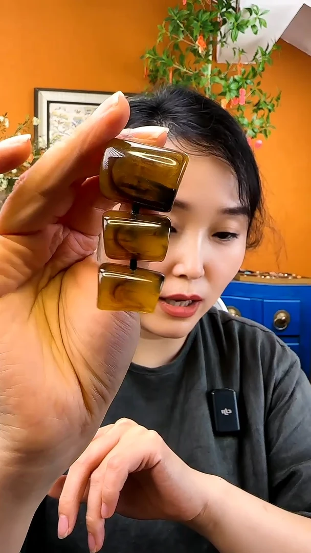 纯铜925银无琥珀色耳饰