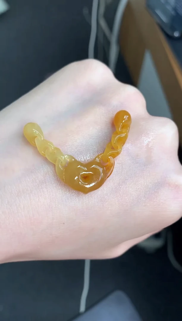 未镶嵌定制翡翠爱心环环