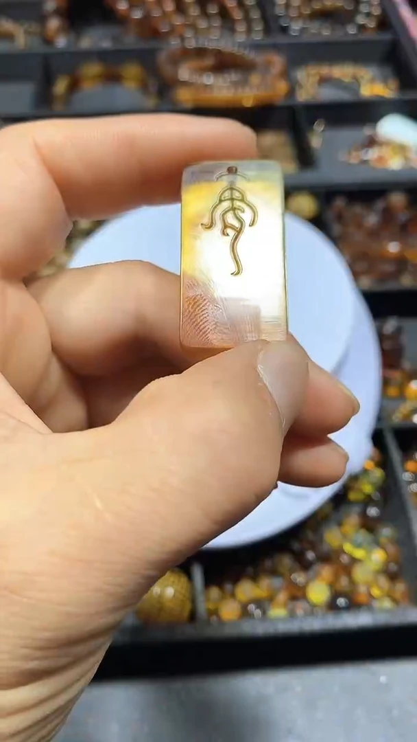 琥珀颈饰未镶嵌天然缅甸琥珀牌子
