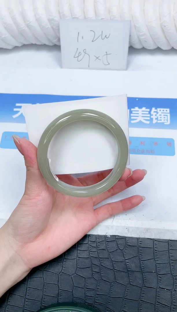 石英质玉手镯未镶嵌103-62