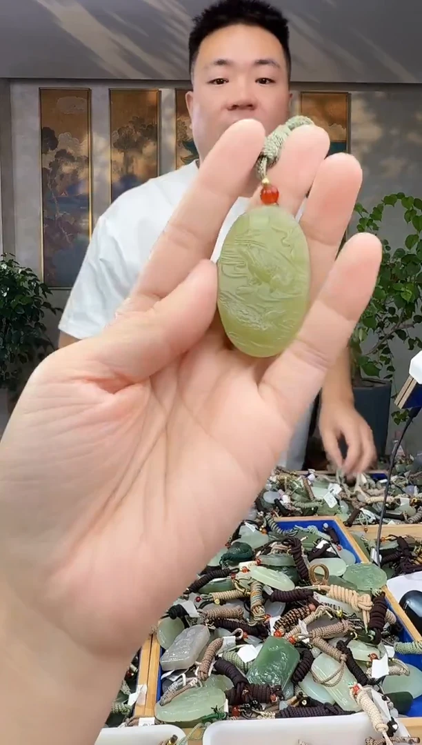 未镶嵌和田玉挂件拍一发一
