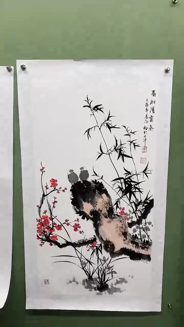 竖款精品三尺花鸟。有此