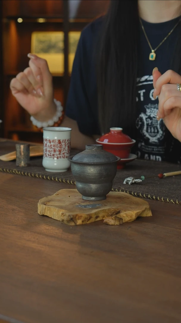 黑色葫芦盖碗...