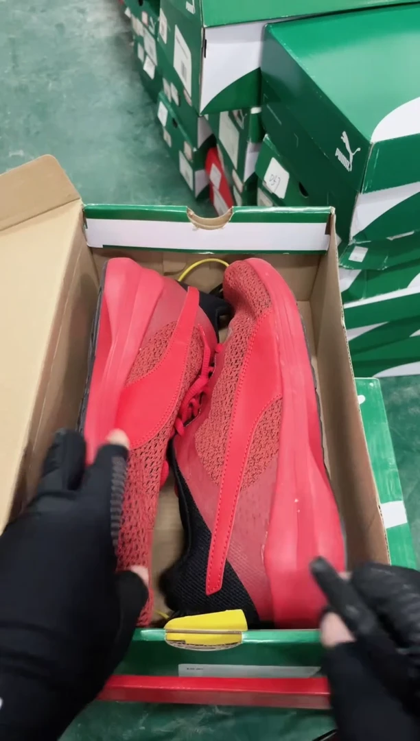 彪马时尚休闲运动鞋40M   P49