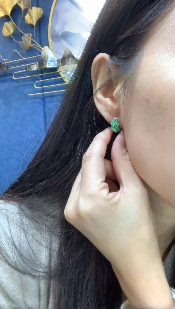 18K金镶嵌翡翠耳饰【无服务费