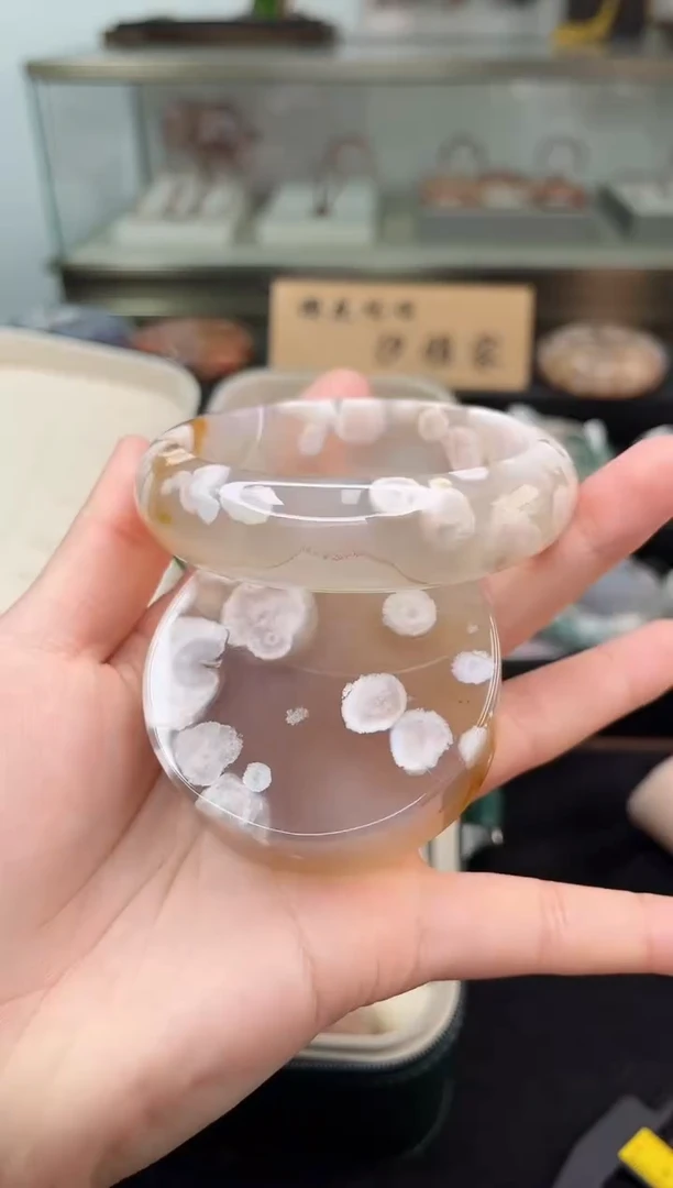 未镶嵌手镯石英质玉61圈口（赠品镯心）3648518