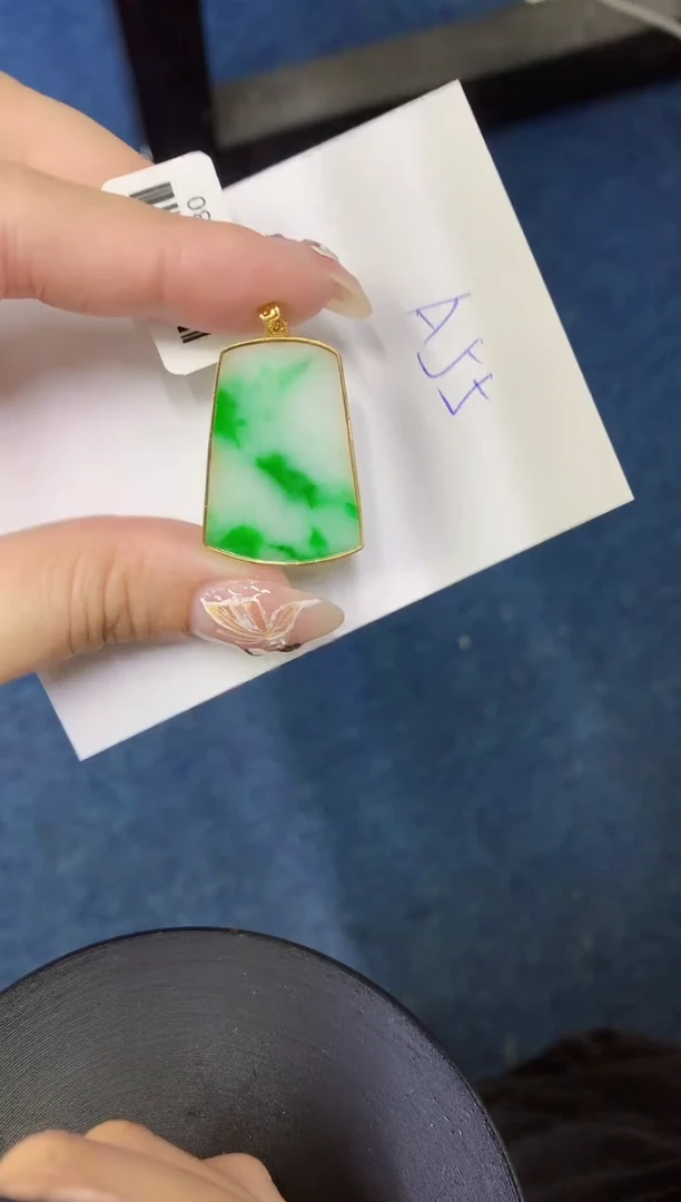 【闪购商品】翡翠颈饰18K金镶嵌0000000000