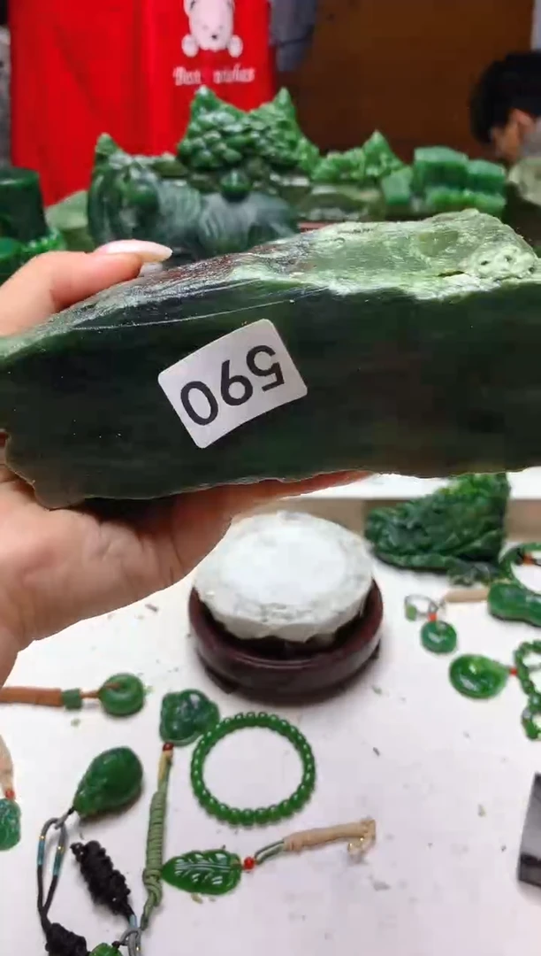 未镶嵌和田玉（碧玉）珠宝半成品1