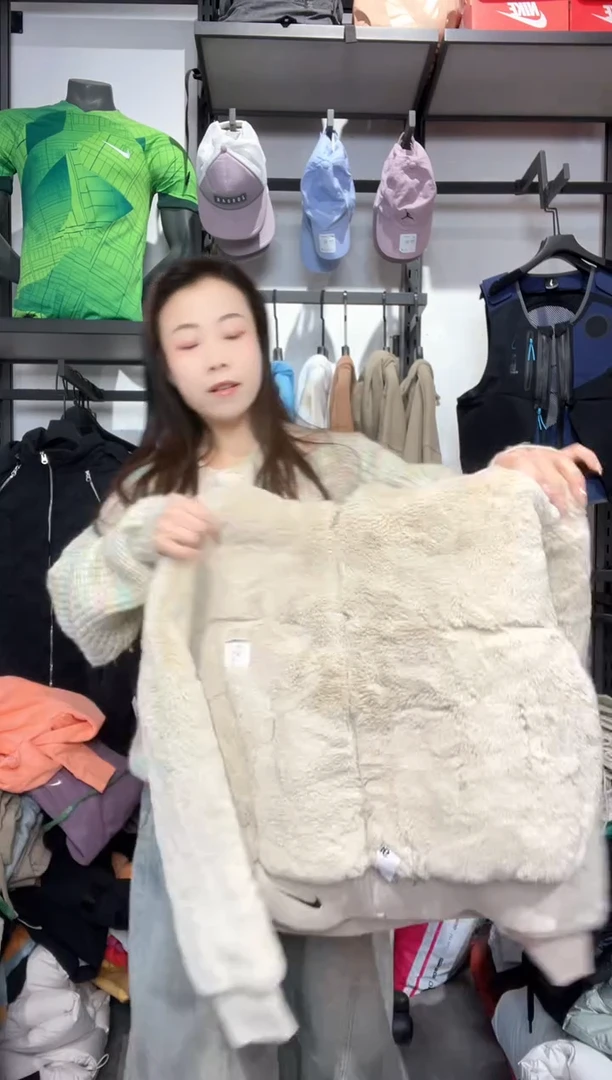 1161闪购编码  运动卫衣裤以直播间过款为准 尺码. 160M