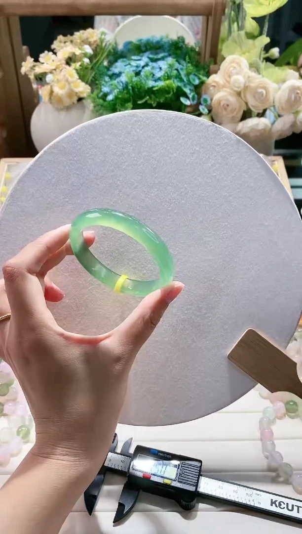 玛瑙/玉髓手镯未镶嵌156-55.3