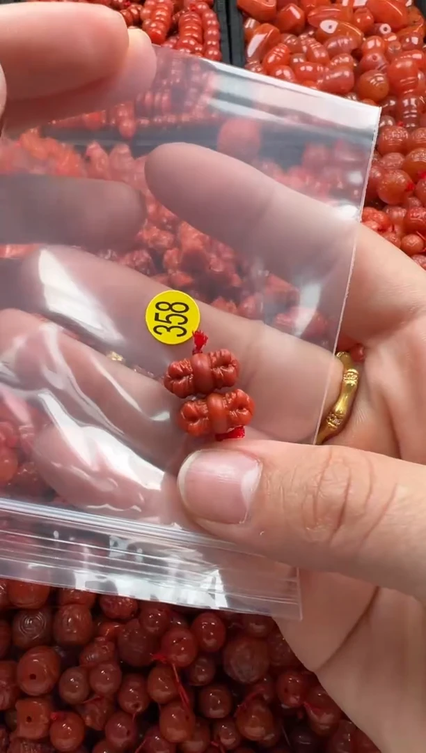 【闪购商品】南红玛瑙颈饰未镶嵌1