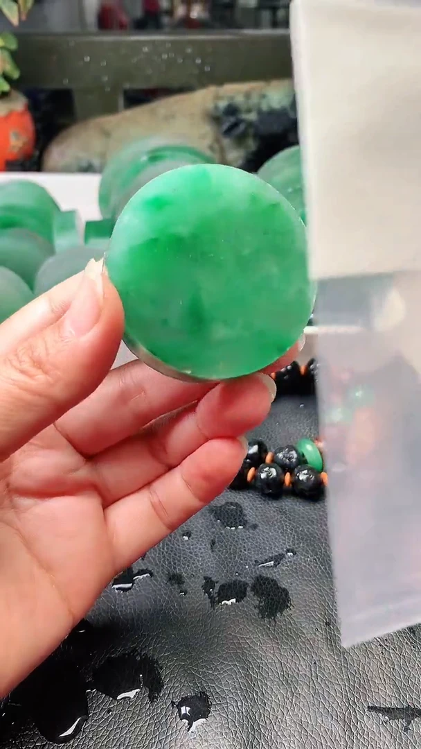 定制石英质玉（非洲翠）如*平安扣