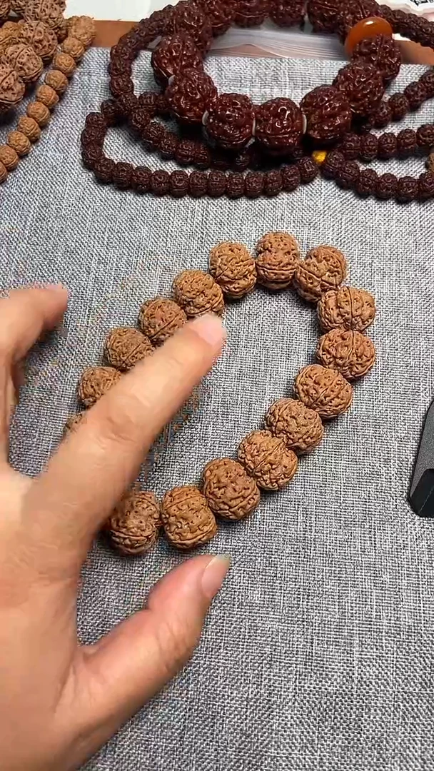 吊坠金刚菩提秒沉梅花21.5尺寸